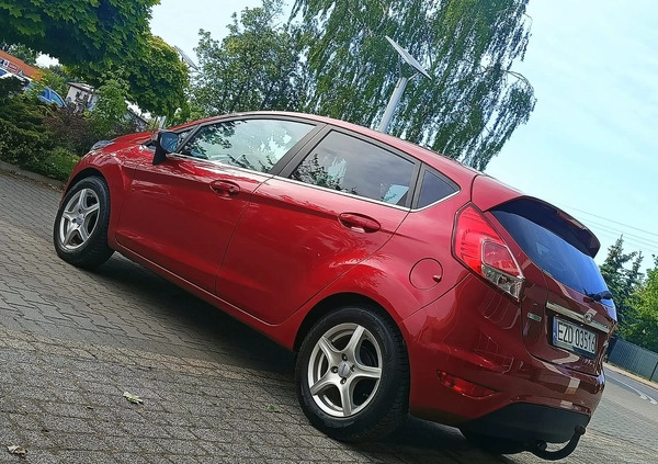 Ford Fiesta cena 29900 przebieg: 132000, rok produkcji 2015 z Lipsk małe 254